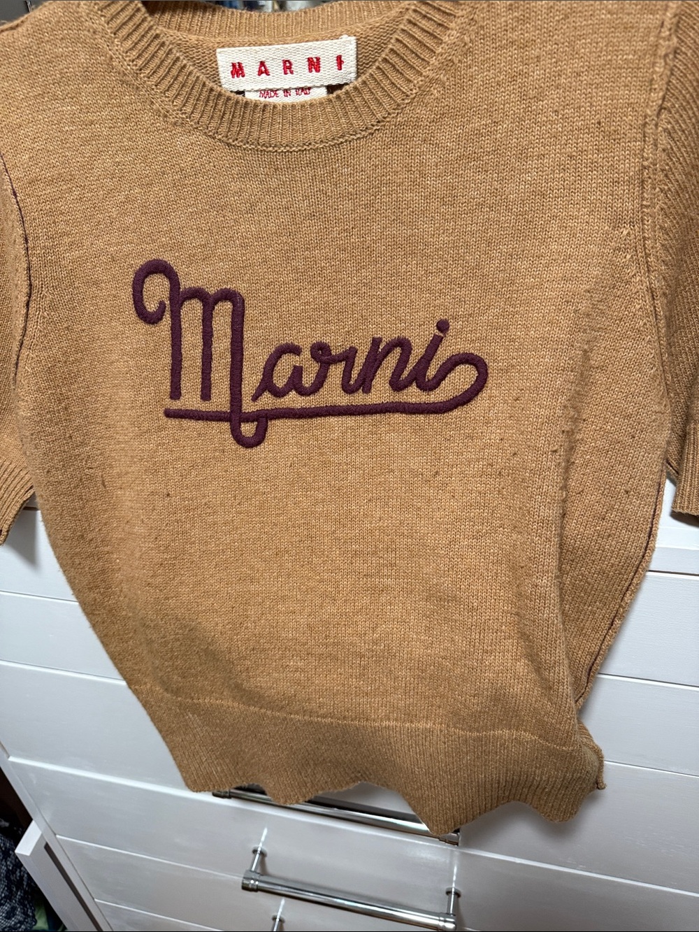 Marni Tan Short-Sleeve Knit Top with Burgundy Script Logo - Picture 5 of 5